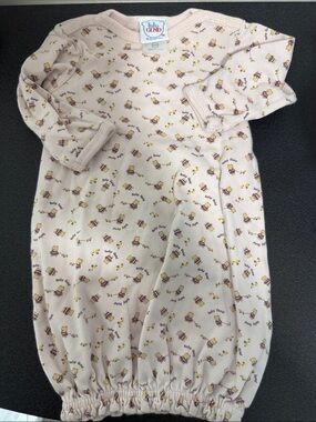 Gund Baby Cream and Yellow Printed One-Piece Sleeper